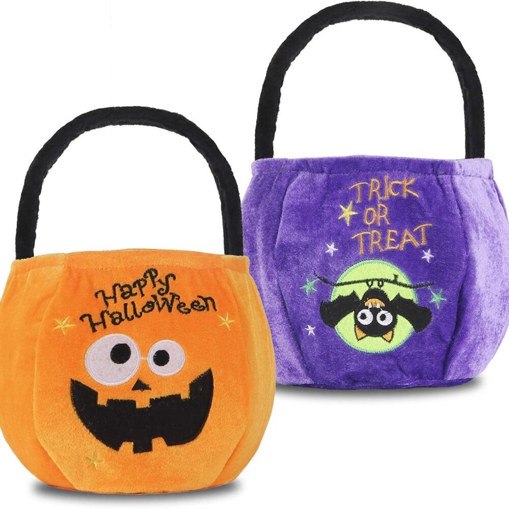 2 Pieces Halloween Trick or Treat Bags for Kids Candy Gags Large Reusable Pumpki